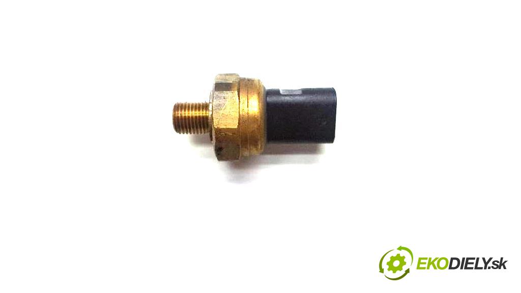 SKODA RAPID  2019 81kW   999 snímač tlaku 04C906060C (Snímače tlaku)