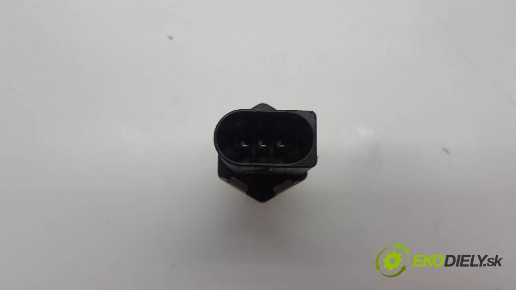 SKODA RAPID  2019 81kW    999 snímač tlaku 04C906054C (Snímače tlaku)