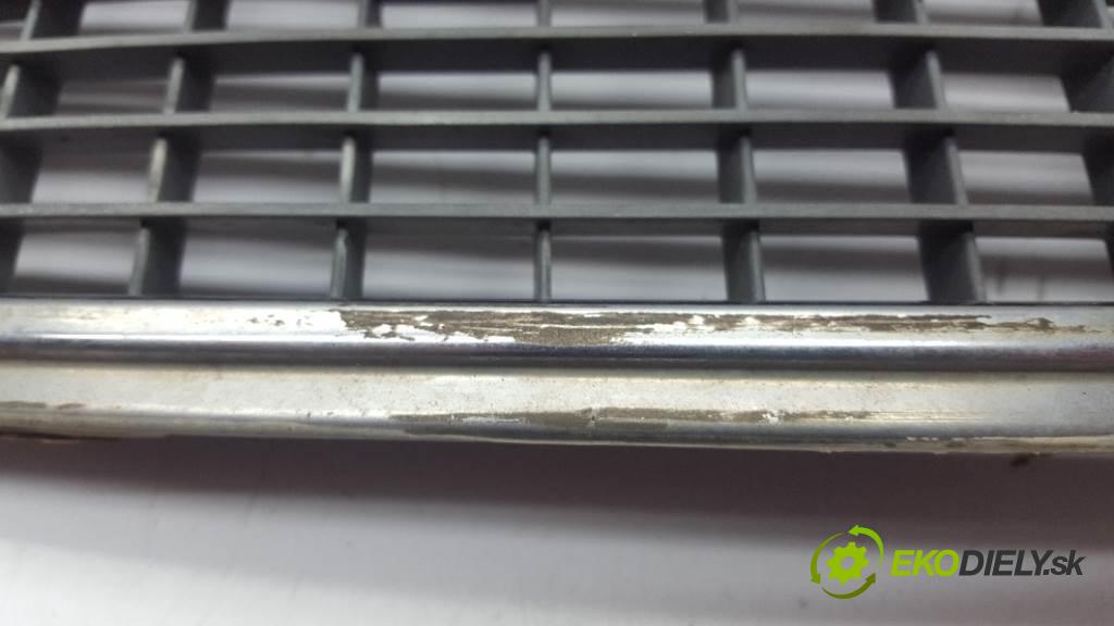 MERCEDES-BENZ W210 W210 1997 55kw W210 2155 mřížka maska 2108880623 (Mřížky (masky) chladičů)