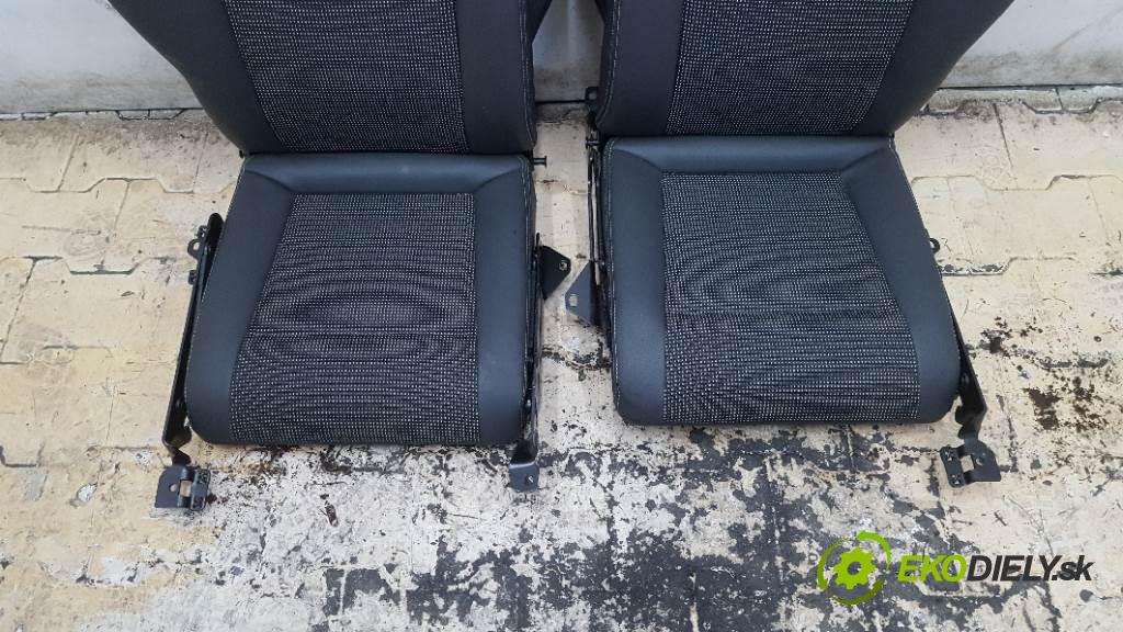 OPEL ZAFIRA B 2007 0 kW B 0 Sedadlo zad III RZĄD (Sedačky, sedadlá)
