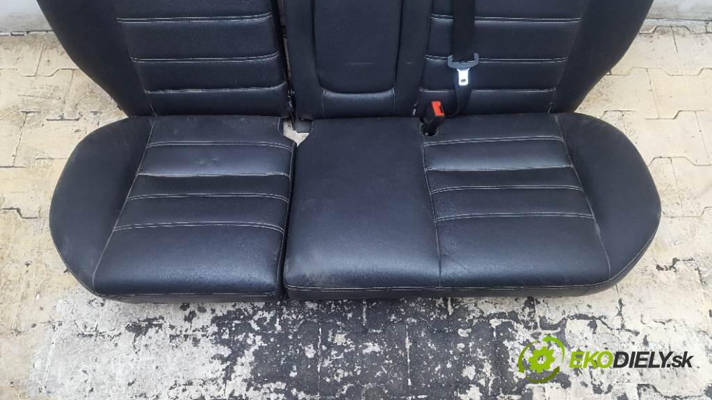 FORD KUGA I 2009 136 kW I 1997 Sedadlo zad  (Sedačky, sedadlá)