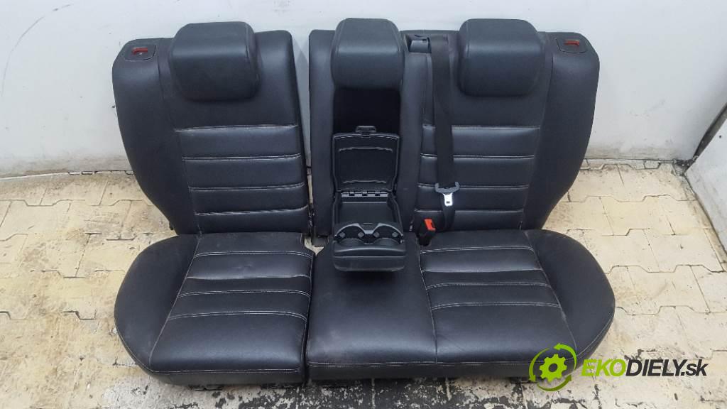 FORD KUGA I 2009 136 kW I 1997 Sedadlo zad  (Sedačky, sedadlá)