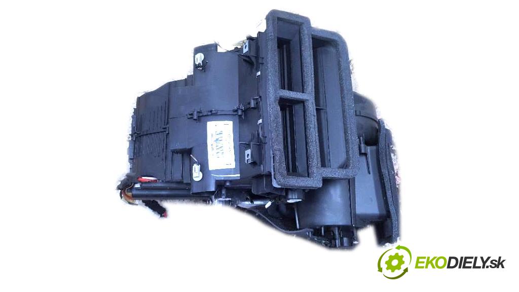 FORD KUGA I 2009 136 kW I 1997 Výhrevné teleso, radiátor kúrenia 7M5119B555CB (Radiátory kúrenia)