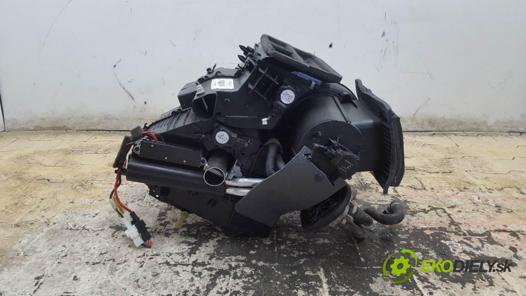 FORD KUGA I 2009 136 kW I 1997 Výhrevné teleso, radiátor kúrenia 7M5119B555CB (Radiátory kúrenia)