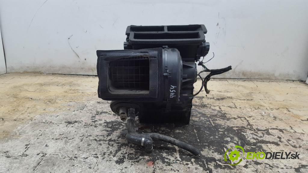 FORD KUGA I 2009 136 kW I 1997 Výhrevné teleso, radiátor kúrenia 7M5119B555CB (Radiátory kúrenia)