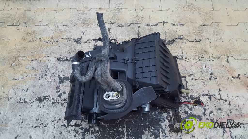 FORD KUGA I 2009 136 kW I 1997 Výhrevné teleso, radiátor kúrenia 7M5119B555CB (Radiátory kúrenia)