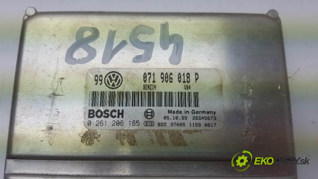 VOLKSWAGEN PASSAT B5 B5 1998 110kw B5 2324 riadiaca jednotka Motor 071906018P (Riadiace jednotky)