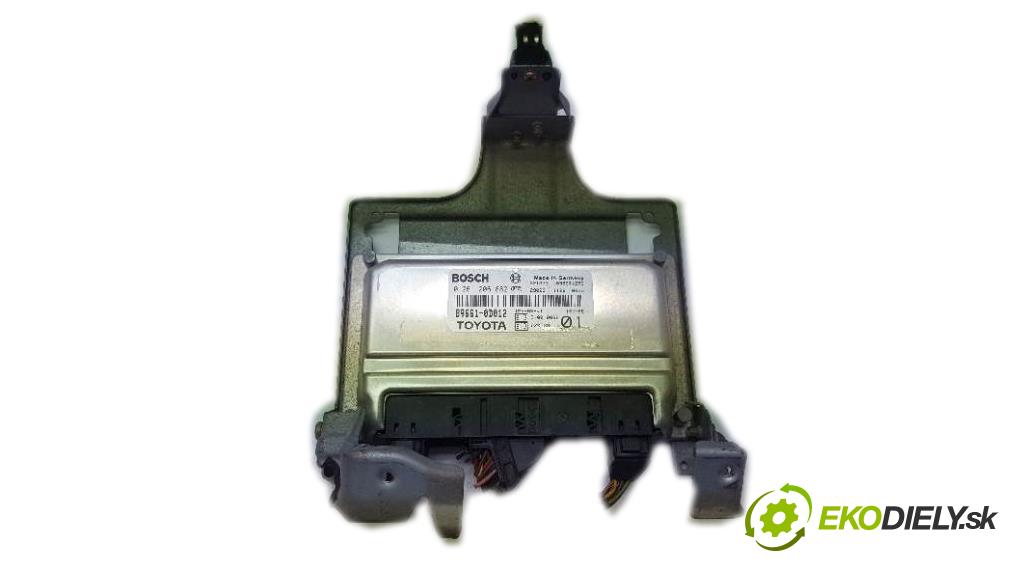 TOYOTA YARIS I 2002 50kw I 998 riadiaca jednotka Motor 0261206882 (Riadiace jednotky)
