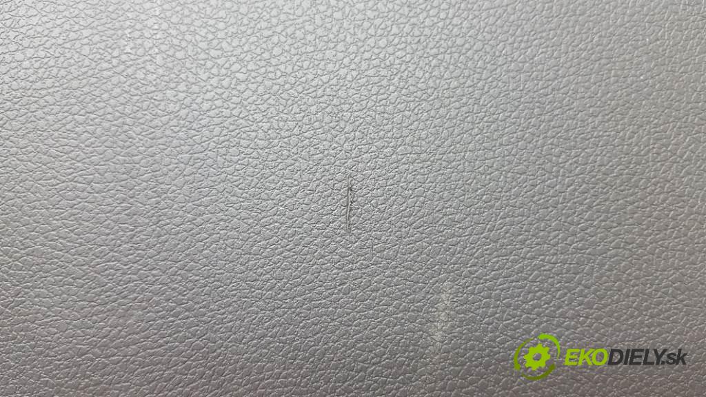 FORD KUGA I 2009 136 kW I 1997 Priehradka, kastlík spolujazdca  (Priehradky, kastlíky)