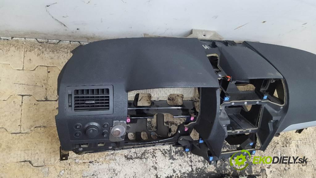 OPEL ZAFIRA B 2007 74kw B 1910 Palubná doska  (Palubné dosky)