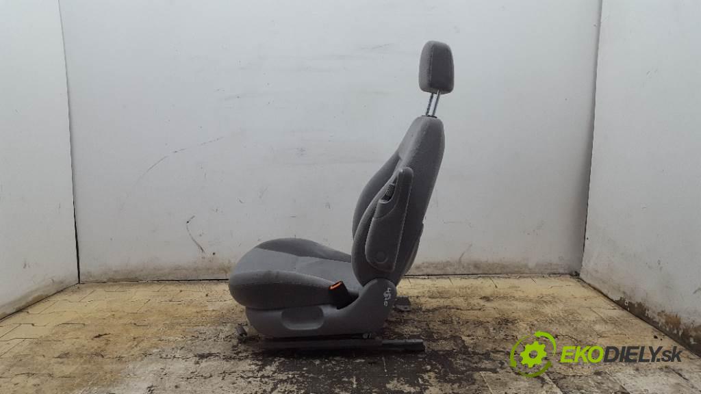 FORD GALAXY LIFT 2000 85kw LIFT 1896 Sedadlo ľavy  (Sedačky, sedadlá)