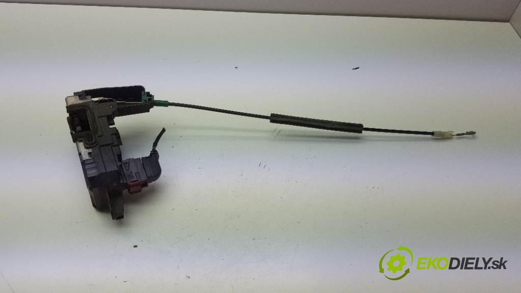 OPEL ZAFIRA B 2007 88kw B 1910 zámok přední část pravý 13210749 4PIN