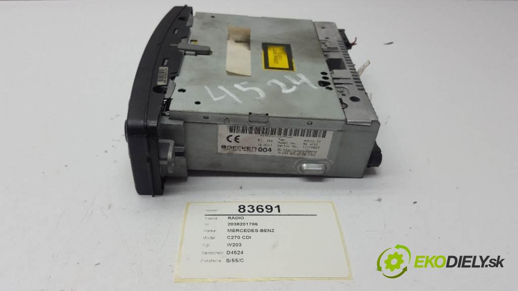 MERCEDES-BENZ C270 CDI W203 2001 125kw W203 2685 RADIO 2038201786 (Audio zariadenia)