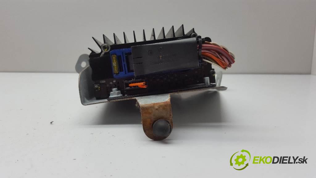 MERCEDES-BENZ C270 CDI W203 2001 125kw W203 2685 Zosilňovač radia 2038201389 (Zosilňovače)