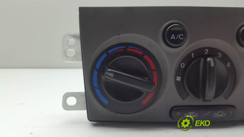 MAZDA PREMACY   2001 74kw   1840 Panel ovládania kúrenia CB08A / 1A30 (Prepínače, spínače, tlačidlá a ovládače kúrenia)