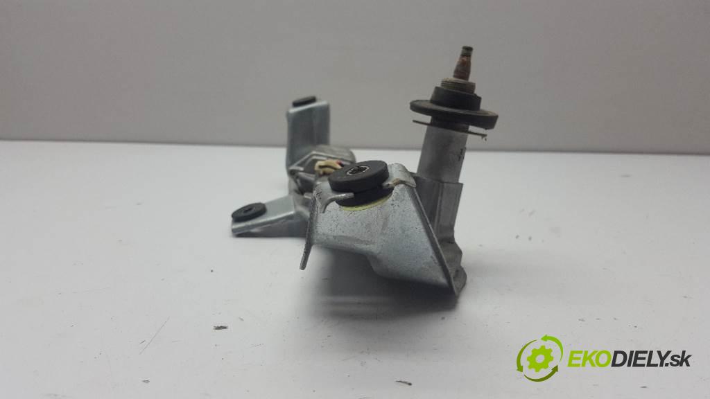MAZDA PREMACY   2001 74kw   1840 motorek stěračů zadní část 34947-581 3PIN