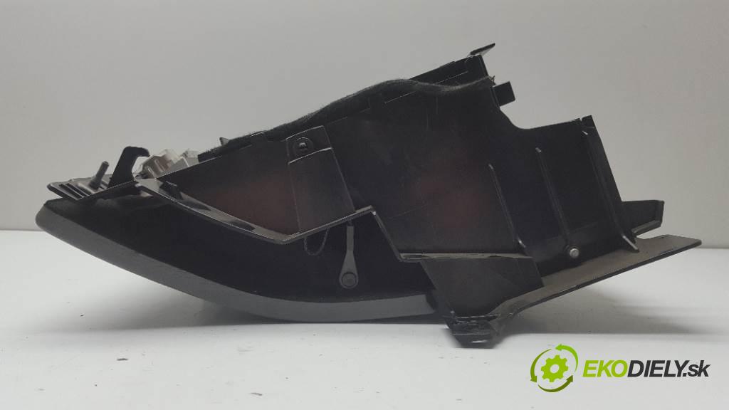 BMW E46  2002 85kW    1796 Priehradka, kastlík spolujazdca 8 203 822 (Priehradky, kastlíky)