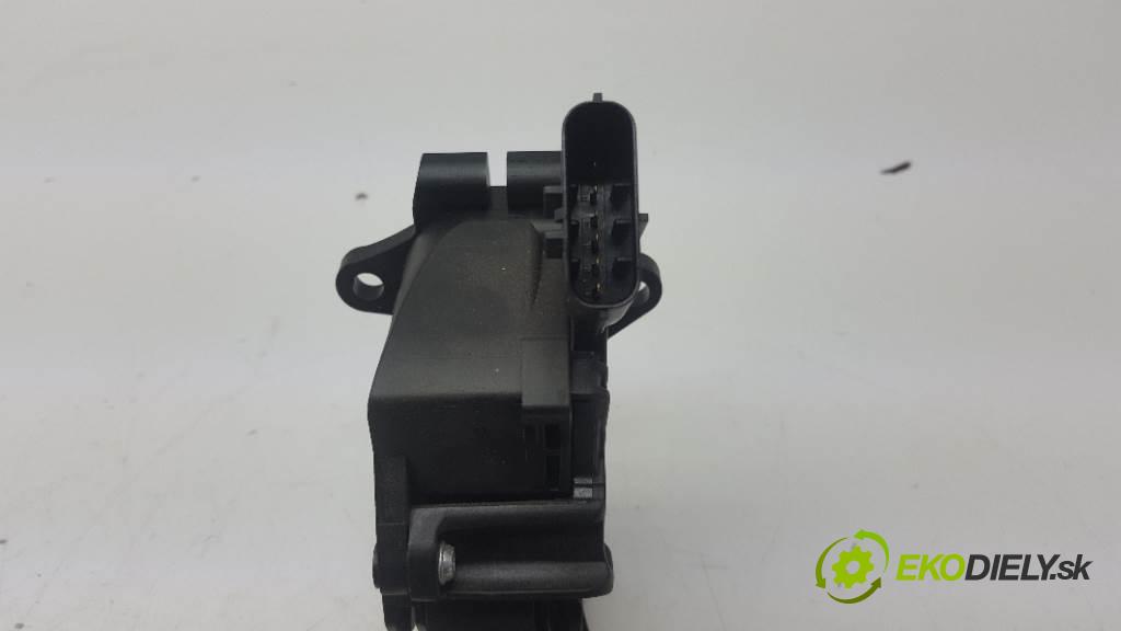 SKODA RAPID  2019 81kW   999 Potenciometer plynového pedálu 0280755336 / 6C1721503 (Pedále)