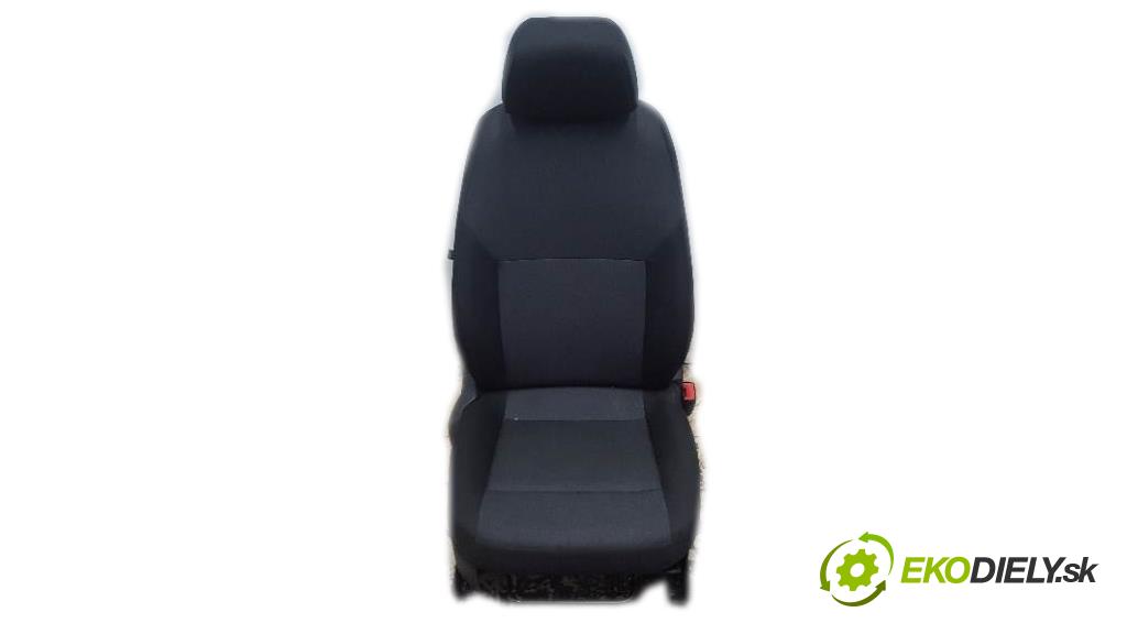SKODA RAPID  2019 81kW    999 Sedadlo pravy  (Sedačky, sedadlá)