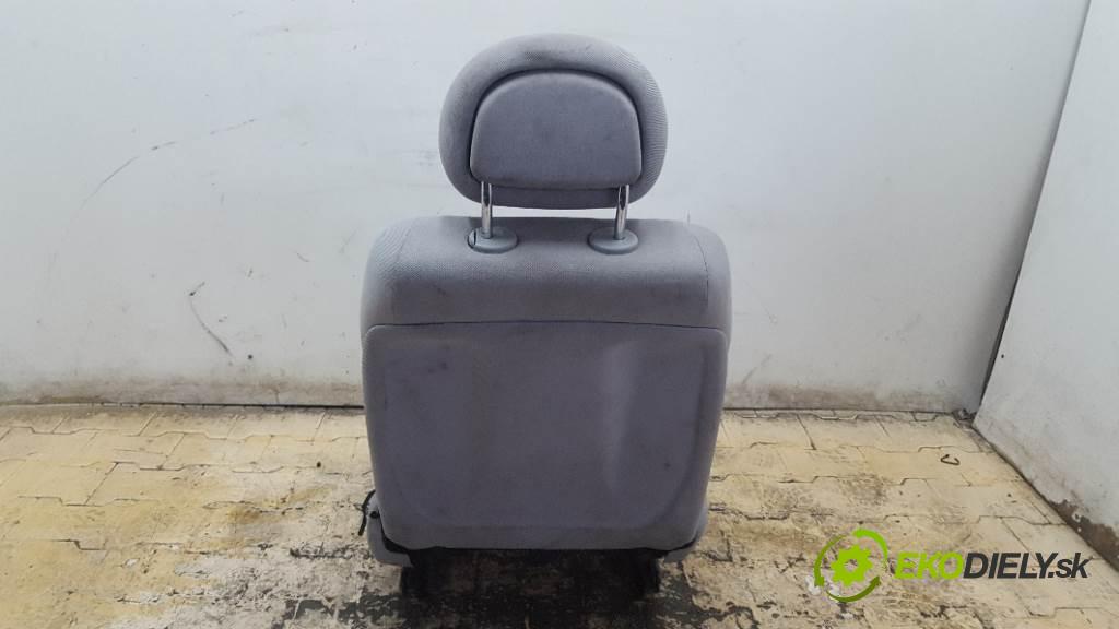 MERCEDES-BENZ C W203 W203 2003 105kw W203 2148 Sedadlo ľavy  (Sedačky, sedadlá)