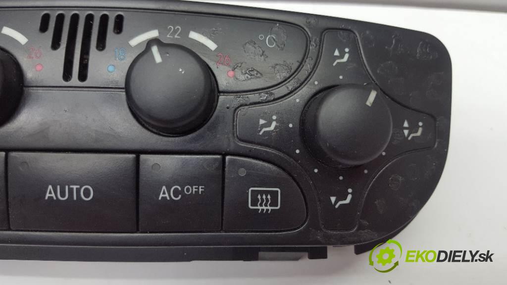MERCEDES-BENZ C W203 W203 2003 105kw W203 2148 Panel ovládania kúrenia 2098300085 (Prepínače, spínače, tlačidlá a ovládače kúrenia)