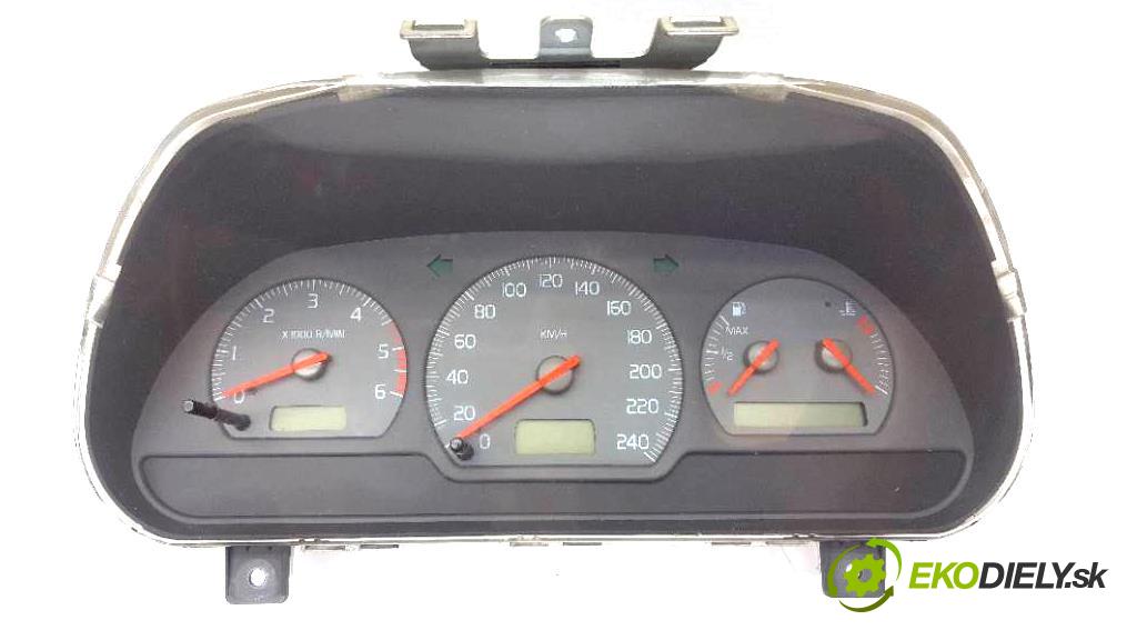 VOLVO V 40 I 2002 85kw I 1870 Prístrojovka 30638547 (Prístrojové dosky, displeje)
