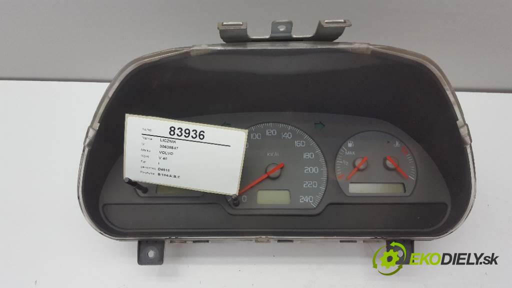 VOLVO V 40 I 2002 85kw I 1870 Prístrojovka 30638547 (Prístrojové dosky, displeje)