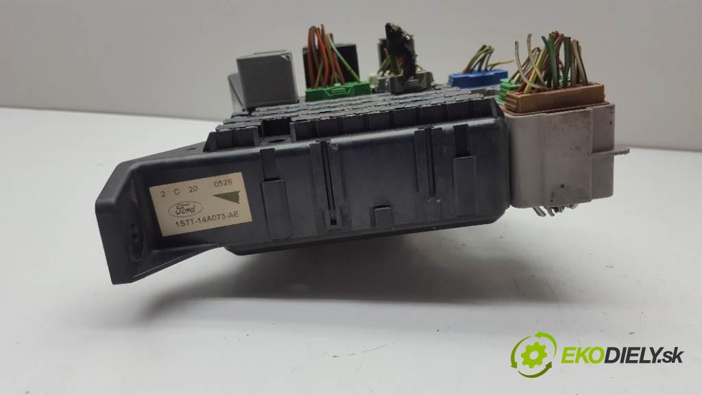 FORD MONDEO MK3 2002 105kw MK3 1999 skříňka poistková 1S7T-14A073-AE (Pojistkové skříňky)