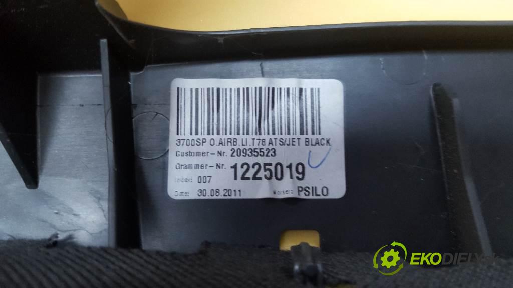 OPEL INSIGNIA   2011 118kw   1956 Sedadlo zad  (Sedačky, sedadlá)