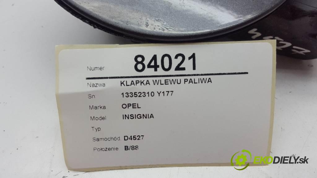 OPEL INSIGNIA   2011 118kw   1956 Dvierka nádrže paliva 13352310 Y177 (Ostatné)