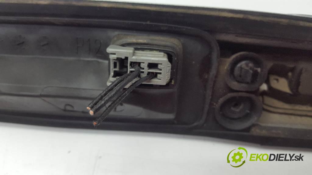 VOLVO V50   2009 136 kW   1997 Lišta dverí zad 30753026 3PIN (Lišty)