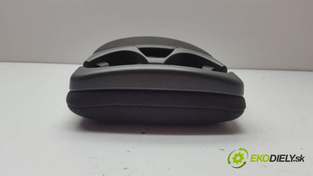 VOLVO V50   2009 136 kW   1997 Lakťová opierka TYŁ (Lakťové opierky)