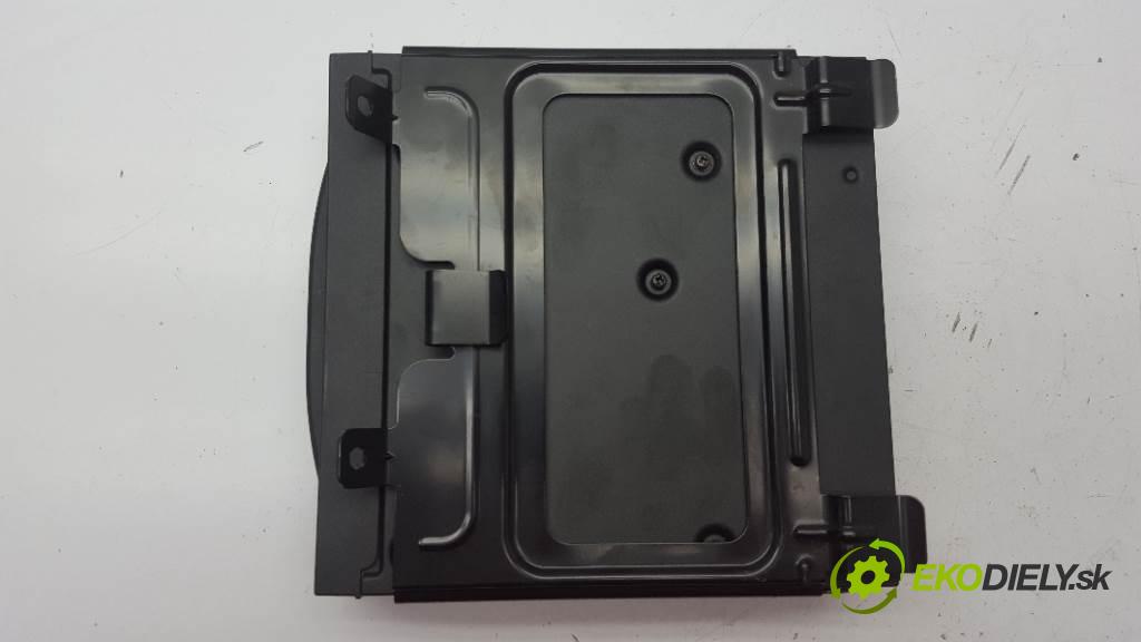 VOLVO V50   2009 136 kW   1997 RADIO 31285849 (Audio zariadenia)