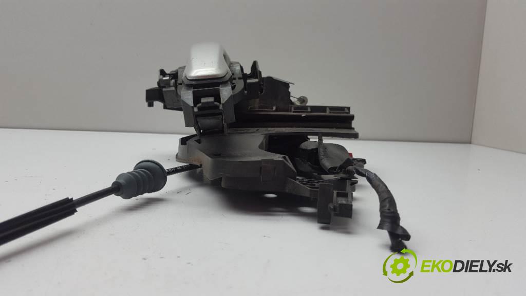 VOLVO V50   2009 136 kW   1997 zámok zad ľavy 30799324 6PIN