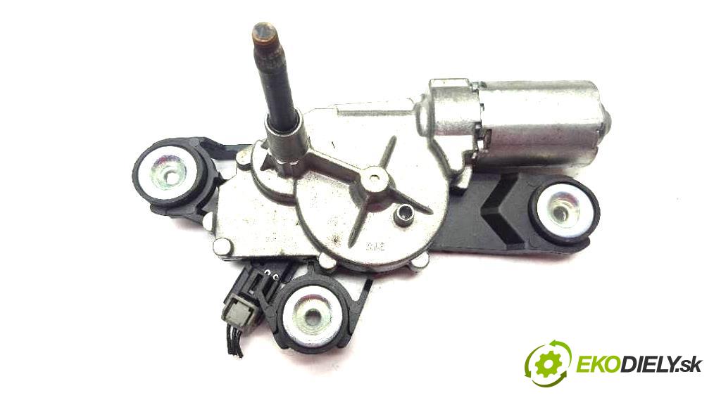 VOLVO V50   2009 136 kW   1997 motorek stěračů zadní část 0390201875 / 3M51R17K441AF 3PIN
