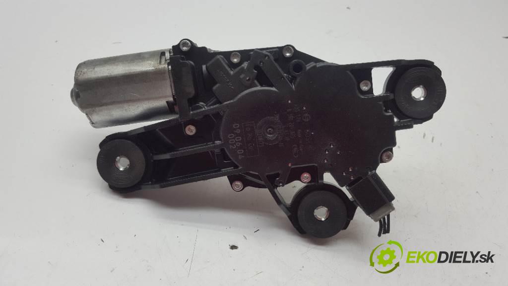 VOLVO V50   2009 136 kW   1997 motorek stěračů zadní část 0390201875 / 3M51R17K441AF 3PIN