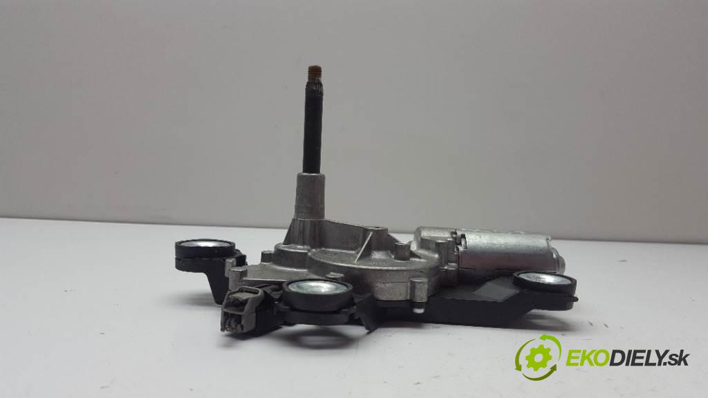 VOLVO V50   2009 136 kW   1997 motorek stěračů zadní část 0390201875 / 3M51R17K441AF 3PIN