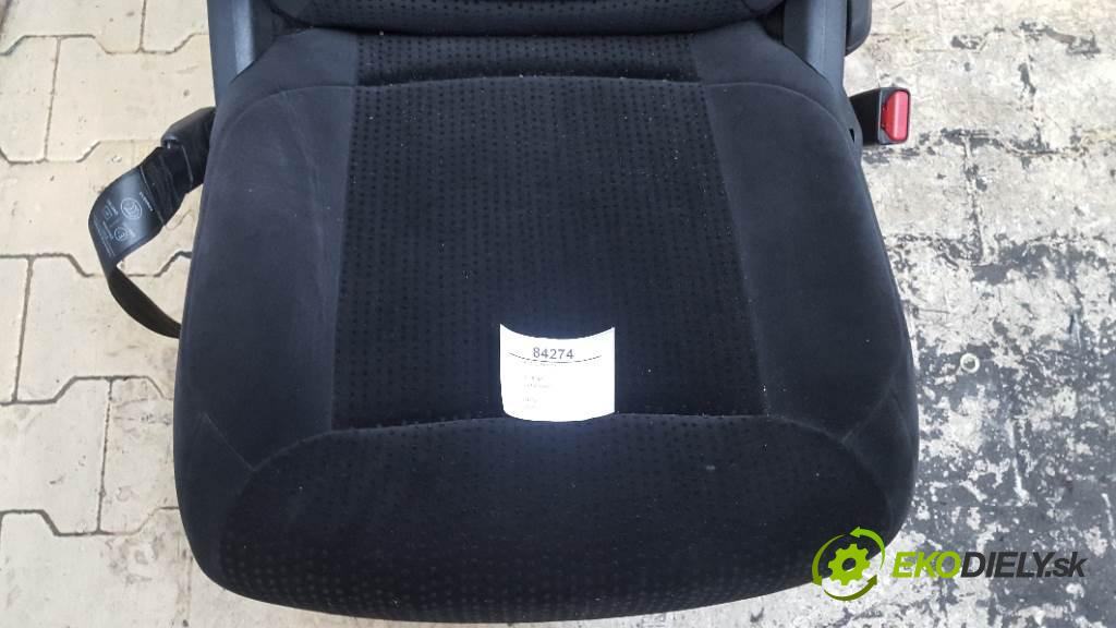 CITROEN C4 PICASSO I 2009 100kw I 1997 Sedadlo pravy  (Sedačky, sedadlá)