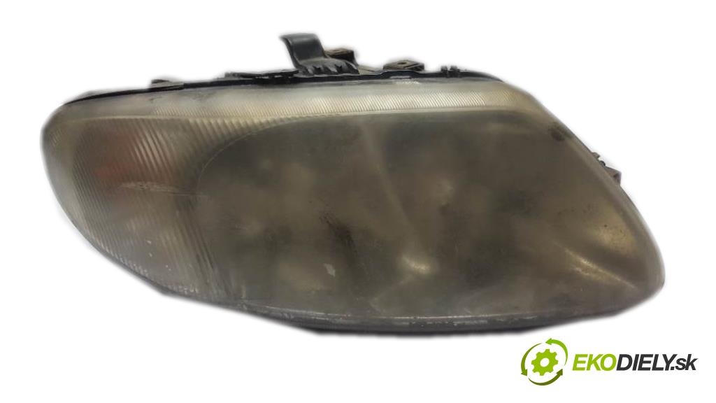 CHRYSLER VOYAGER IV 2003 105kw IV 2499 Svetlomet pravy 04857702AB F (Pravé)