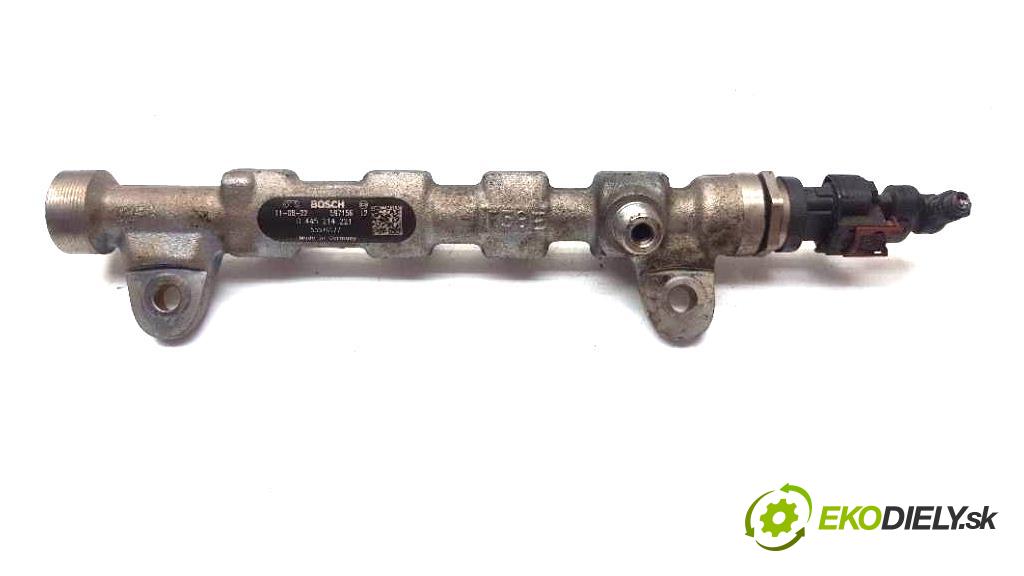 OPEL INSIGNIA   2011 118kw   1956 Lišta vstrekovacia 0445214221 (Vstrekovacie lišty)