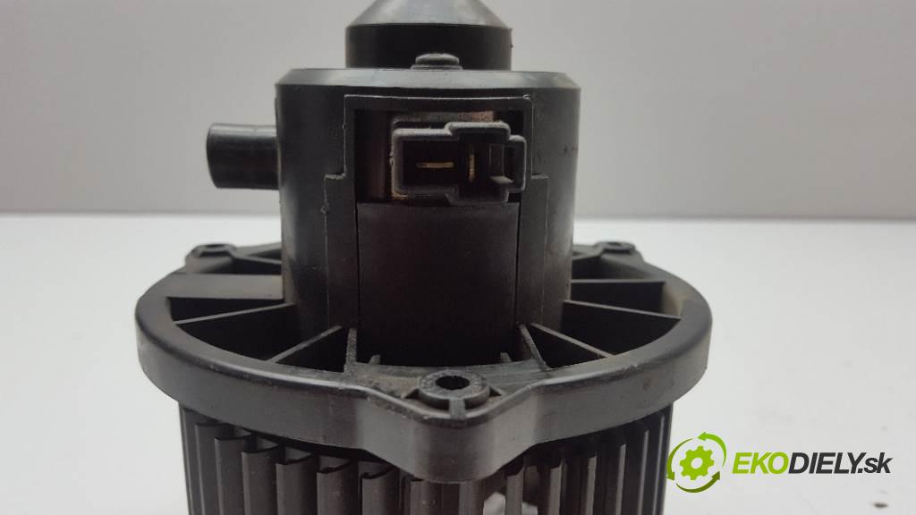 HYUNDAI  TRAJET  2003 113 kW    1991 Ventilátor ventilátor kúrenia 2PIN (Ventilátory kúrenia)