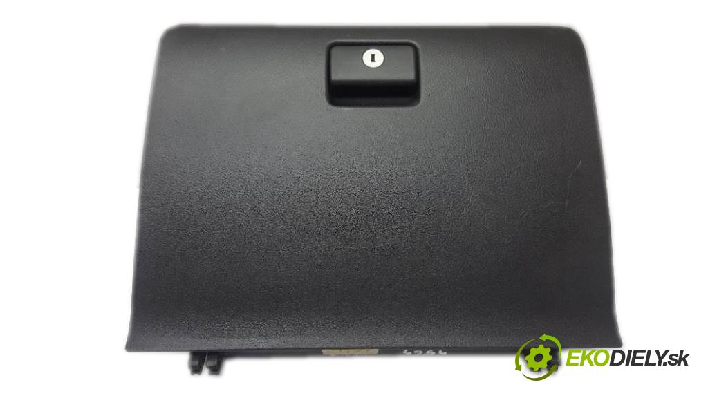 TOYOTA COROLLA VERSO II 2005 100kw II 2231 Priehradka, kastlík spolujazdca 55551-0F010 (Priehradky, kastlíky)