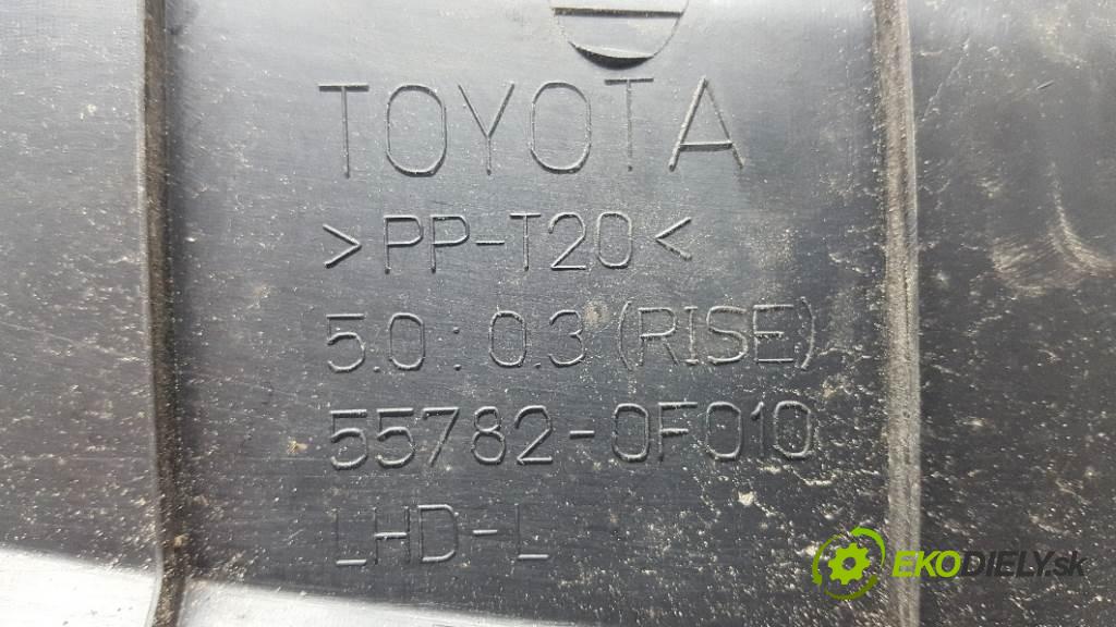 TOYOTA COROLLA VERSO II 2005 100kw II 2231 Torpédo, plast pod čelné okno 55782-0F010 (Torpéda)