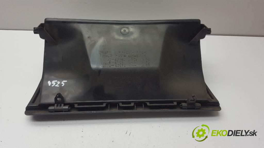 TOYOTA RAV4  1998 94kW   1998 Priehradka, kastlík spolujazdca 55550-42010 (Priehradky, kastlíky)