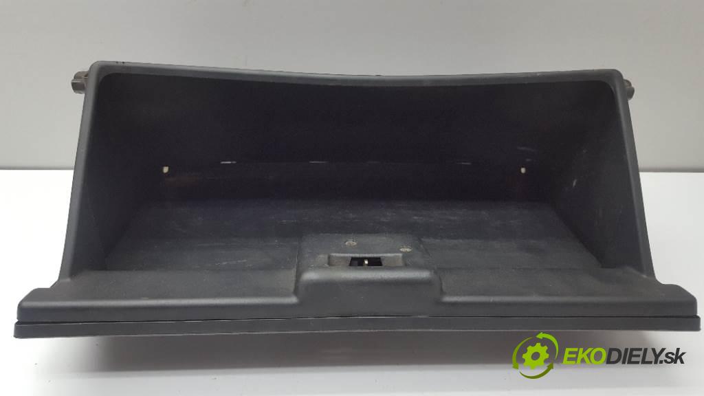 TOYOTA RAV4  1998 94kW   1998 Priehradka, kastlík spolujazdca 55550-42010 (Priehradky, kastlíky)