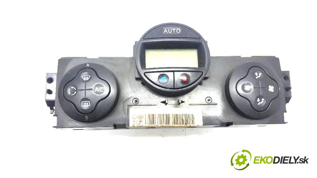 RENAULT MEGANE SCENIC  2006 99kW    1998 Panel ovládania kúrenia 8200501461 (Prepínače, spínače, tlačidlá a ovládače kúrenia)