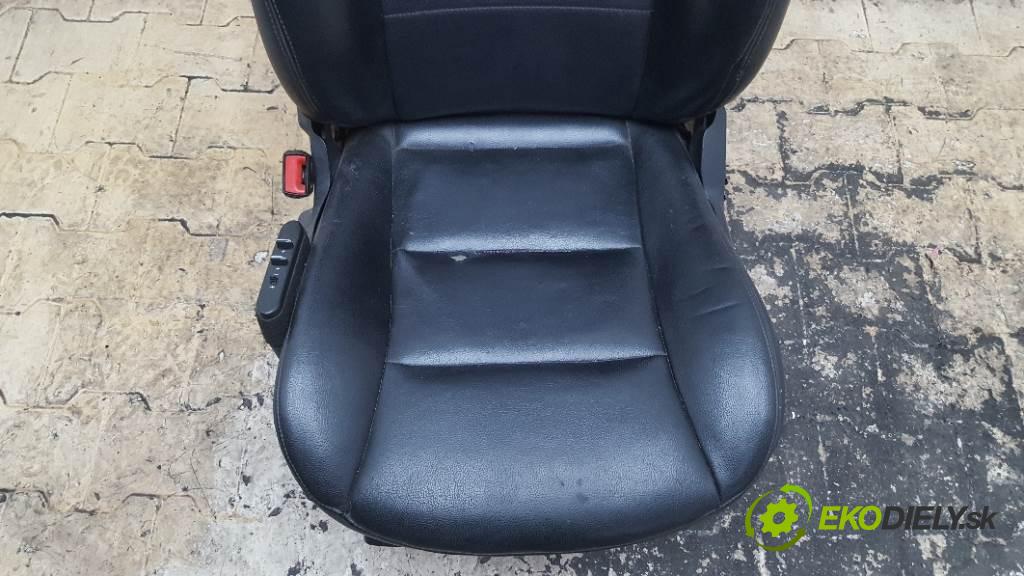 MERCEDES-BENZ B180 CDI W245 2005 80kw W245 1992 Sedadlo ľavy  (Sedačky, sedadlá)