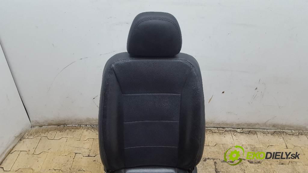 MERCEDES-BENZ B180 CDI W245 2005 80kw W245 1992 Sedadlo ľavy  (Sedačky, sedadlá)