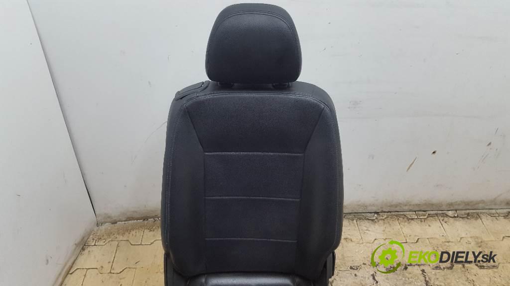 MERCEDES-BENZ B180 CDI W245 2005 80kw W245 1992 Sedadlo pravy  (Sedačky, sedadlá)