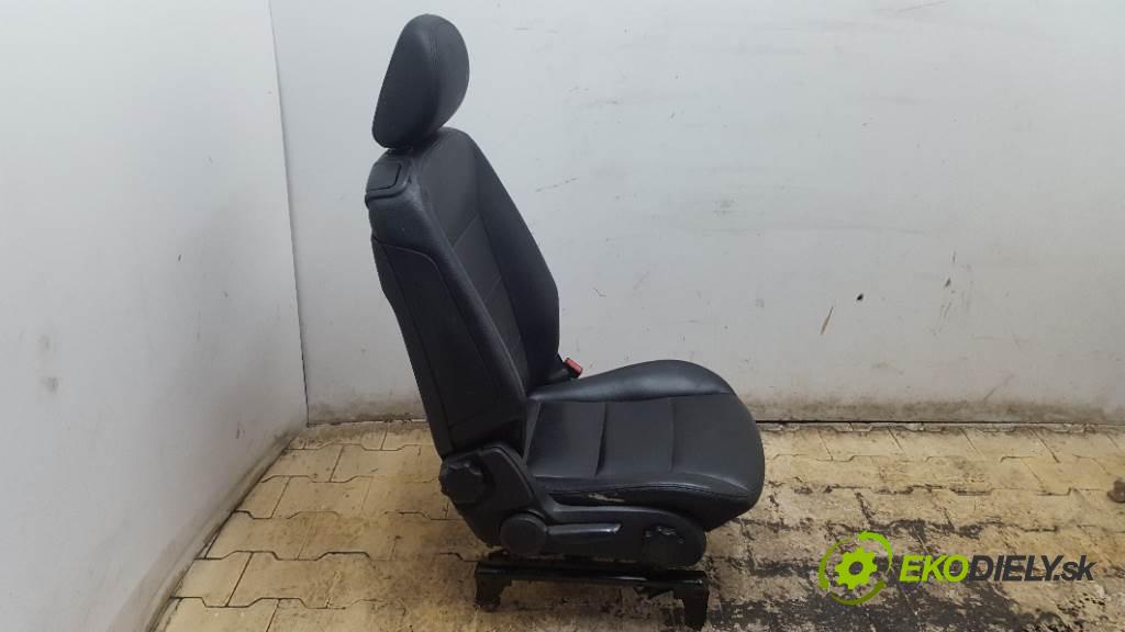 MERCEDES-BENZ B180 CDI W245 2005 80kw W245 1992 Sedadlo pravy  (Sedačky, sedadlá)